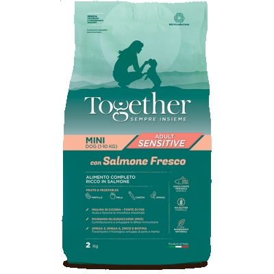 Alimento completo con manzo fresco, ricco in patate per il cane adulto di taglia piccola.
